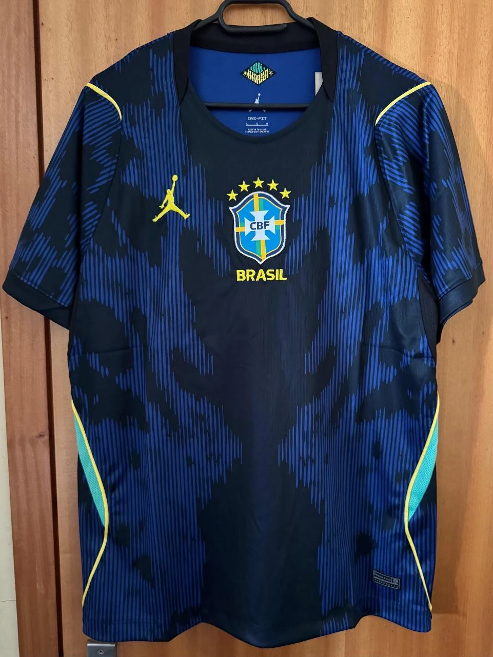 Camisola Seleção do Brasil 26 | Equipamento Alternativo | Tamanho L